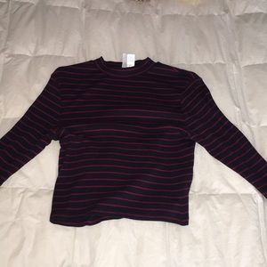 Cute vintage low crop top